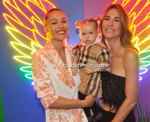 Pampita, Ana y Puli Demaría.