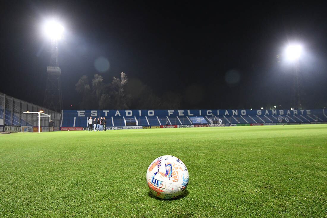 El remodelado estadio Feliciano Gambarte, de Godoy Cruz Antonio Tomba. / 