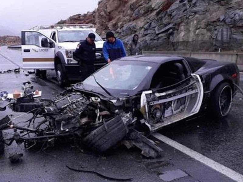 Así quedó el auto del conductor que murió tras chocar cuando se filmaba para Facebook.