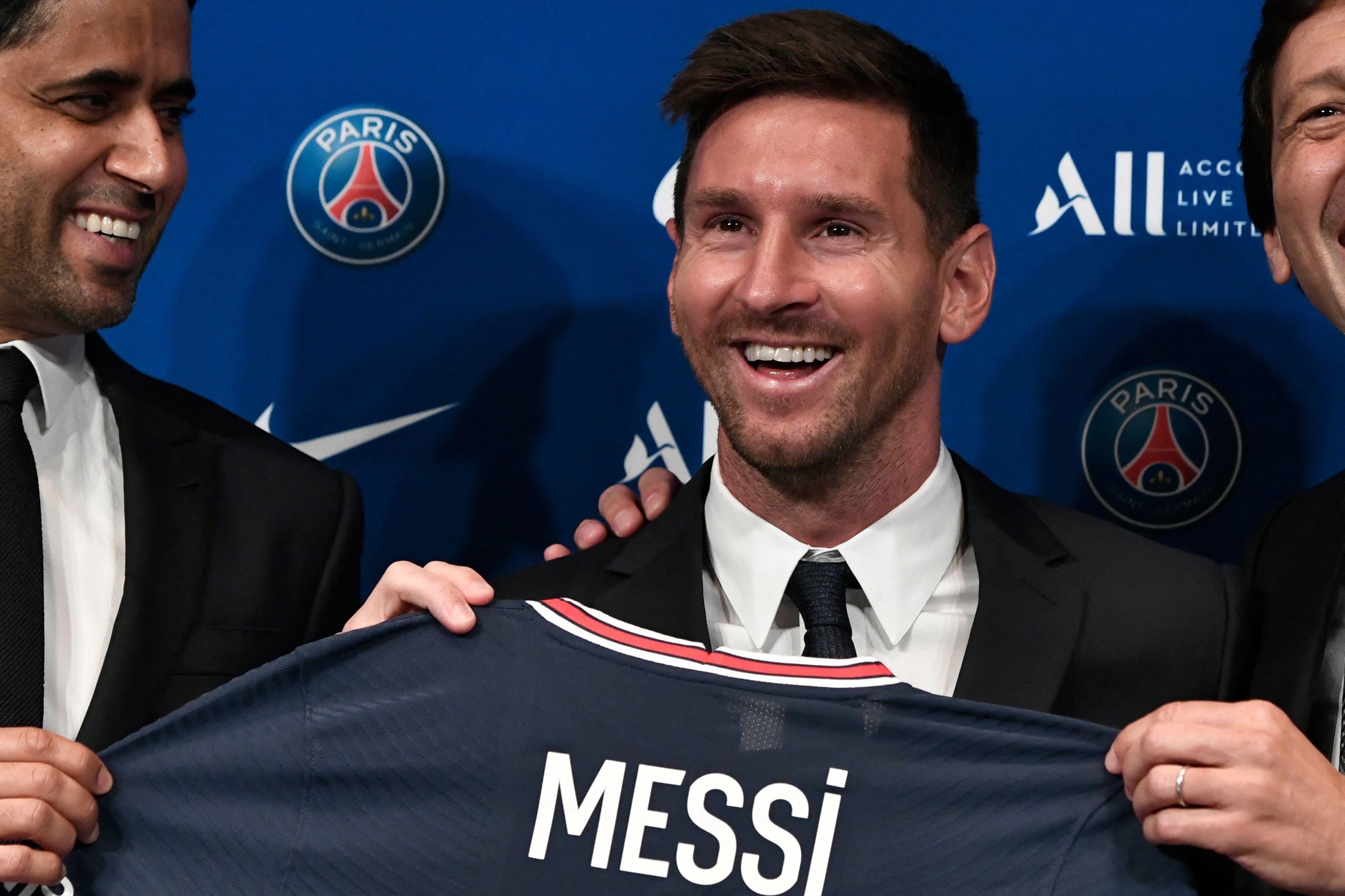 Lionel Messi fue presentado como flamante incorporación del Paris Saint-Germain.