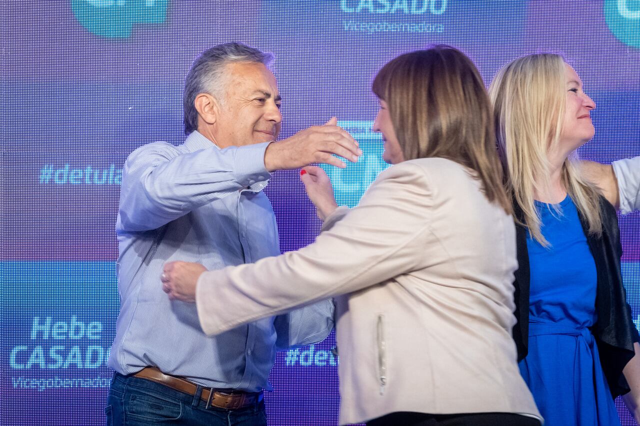 Búnker Cambia Mendoza 
El frente Cambia Mendoza vive un clima de optimismo, Alfredo Cornejo es el gobernador electo y Hebe Casado la vicegobernadora, le sacaron mas 10 puntos a Omar De March.i 
Patricia Billrich
Foto: Ignacio Blanco / Los Andes 
