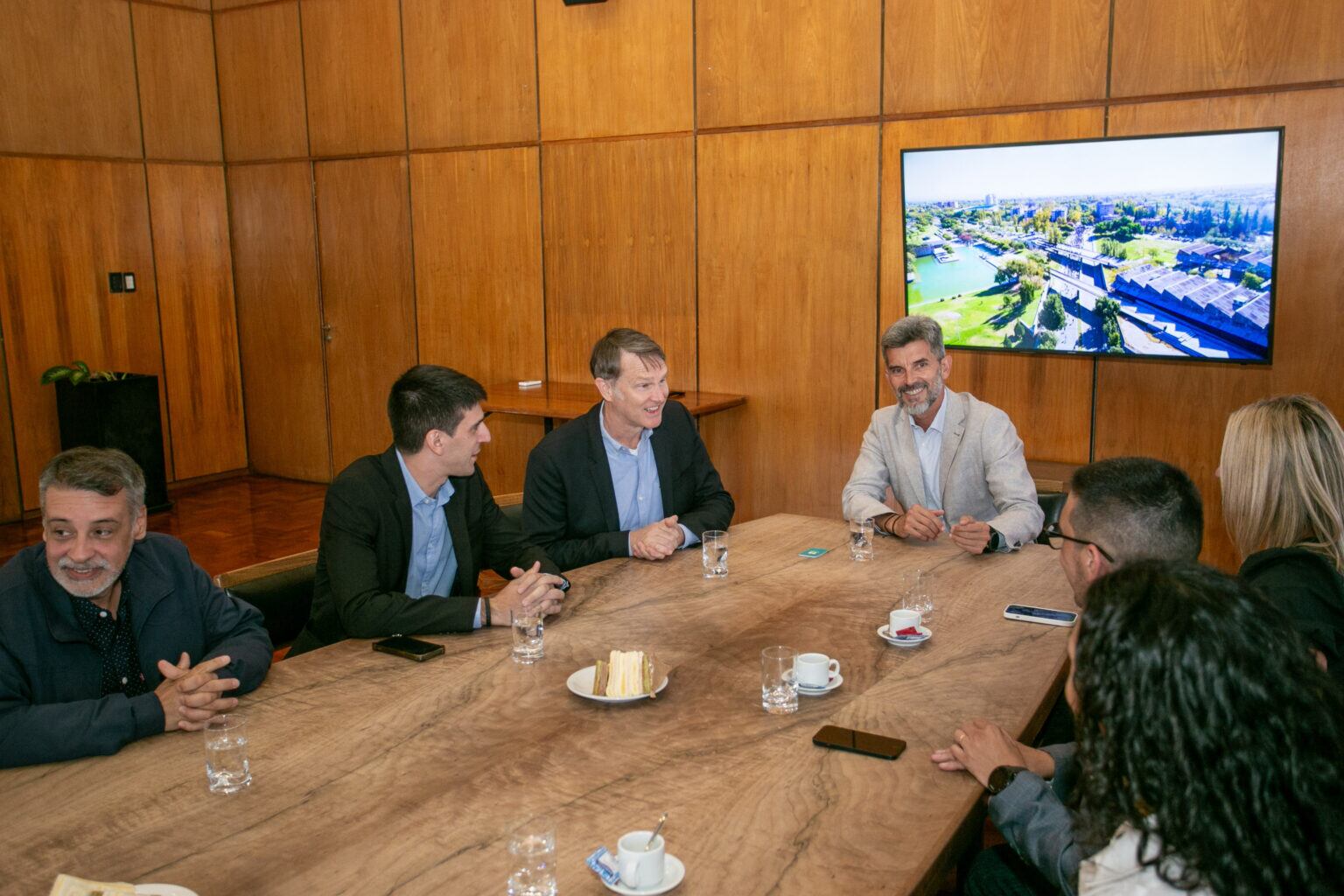 Ulpiano Suarez recibió a Andrés Palau en la Ciudad de Mendoza