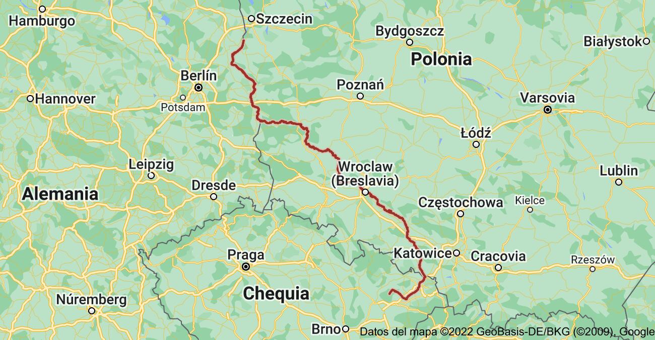 En el río Oder, entre Alemania y Polonia, aparecieron las 300 toneladas de peces muertos.