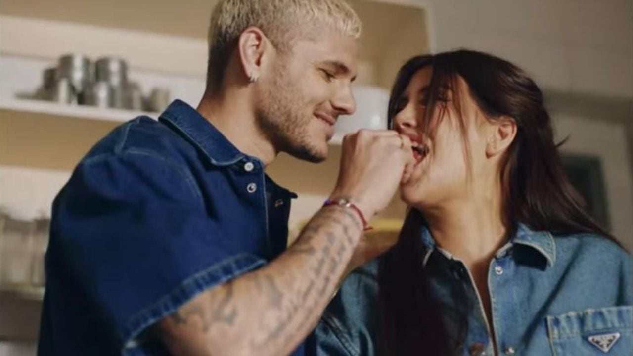 Wanda Nara y Mauro Icardi comaprtiendo un momento juntos en la cocina.