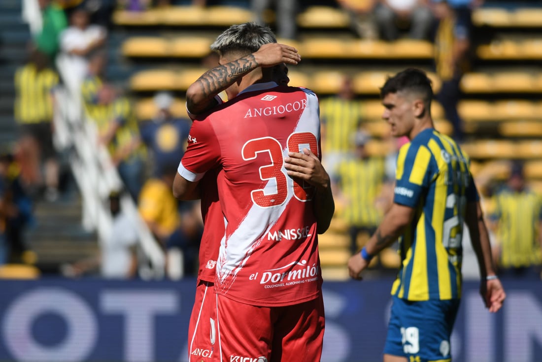 Argentinos Juniors superó en Rosario a Central por la Liga Profesional. (Fotobaires)