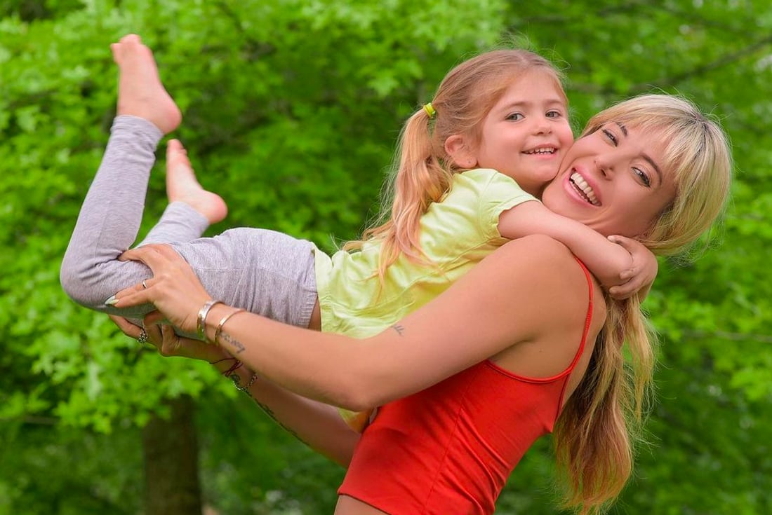 La modelo junto a su hija Chloé