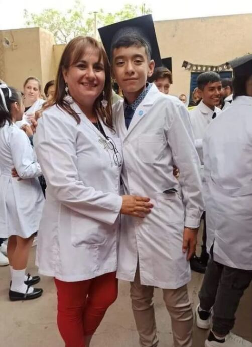 La maestra de Emir compartió un desgarrador mensaje en las redes. Foto: Facebook