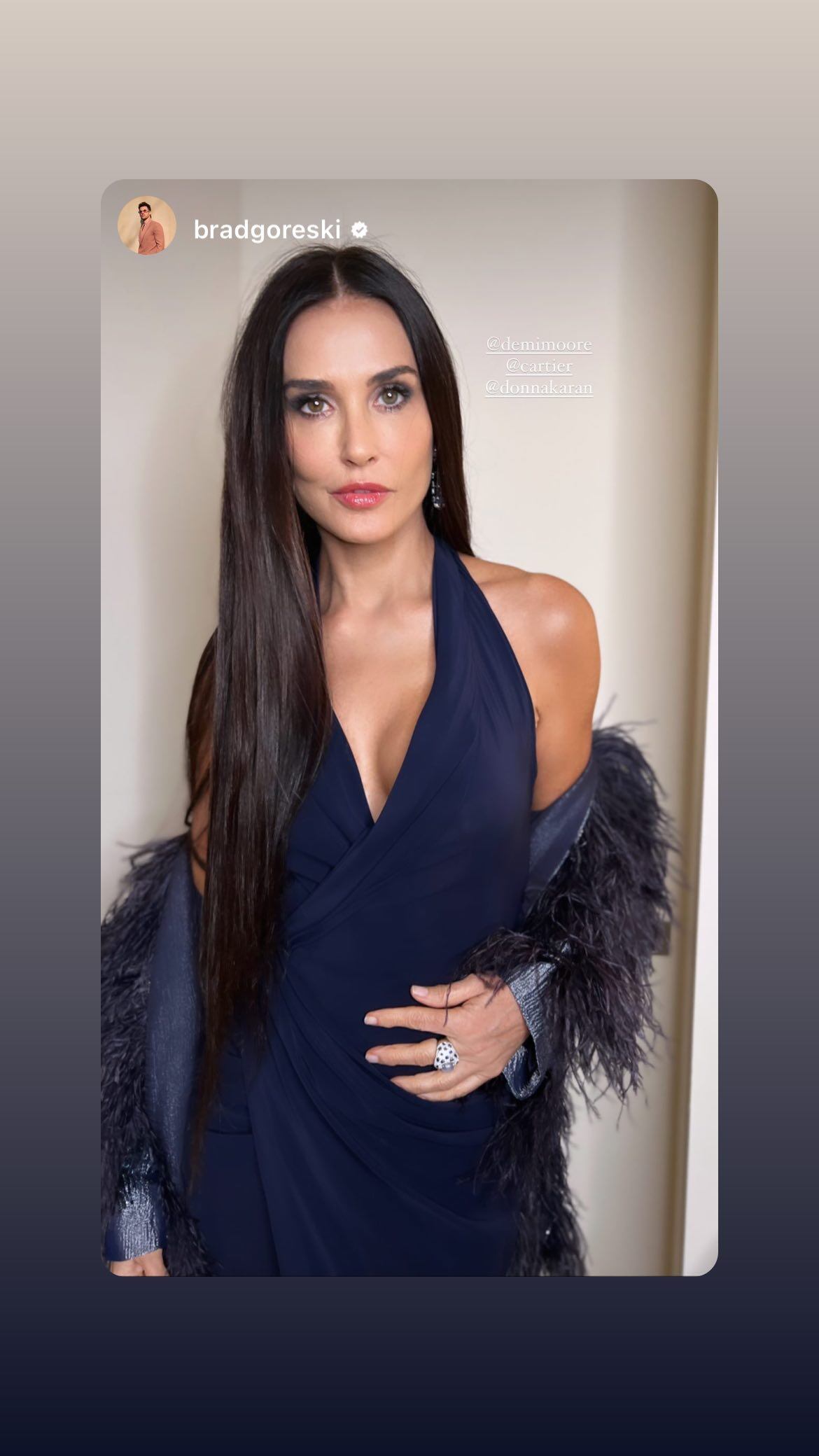 Demi Moore, con su vestido escotado