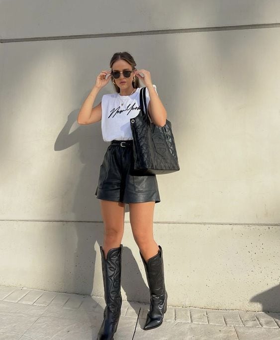 Look con botas texanas