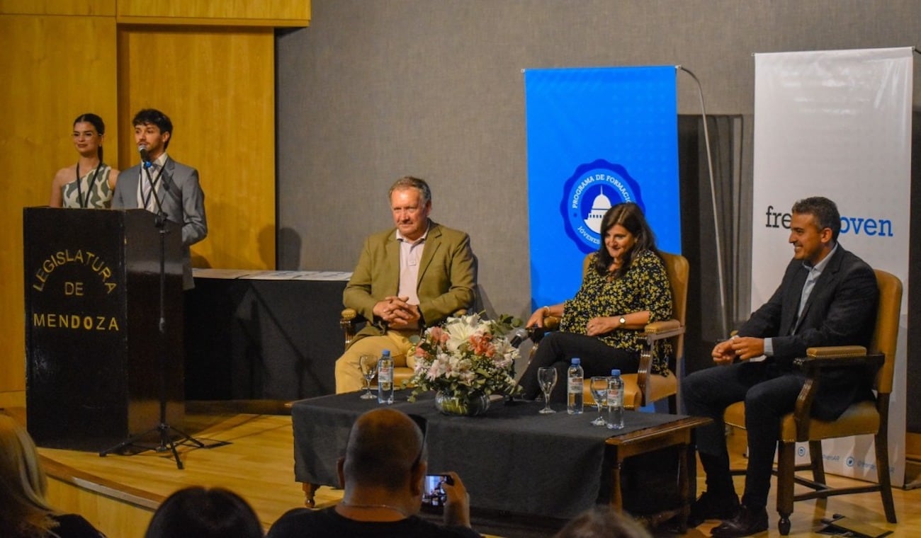 Finalizó en la Legislatura de Mendoza la 7º edición del programa de formación “Jóvenes Dirigentes”