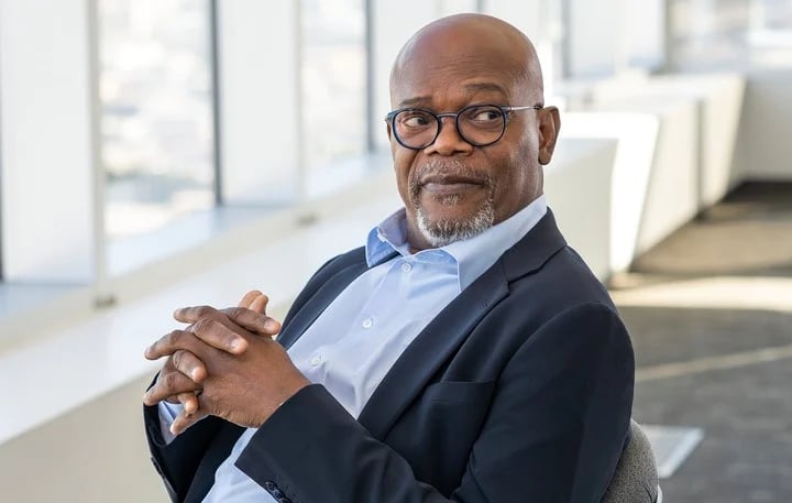 Samuel Jackson interpreta a un periodista entrevistado para el documental