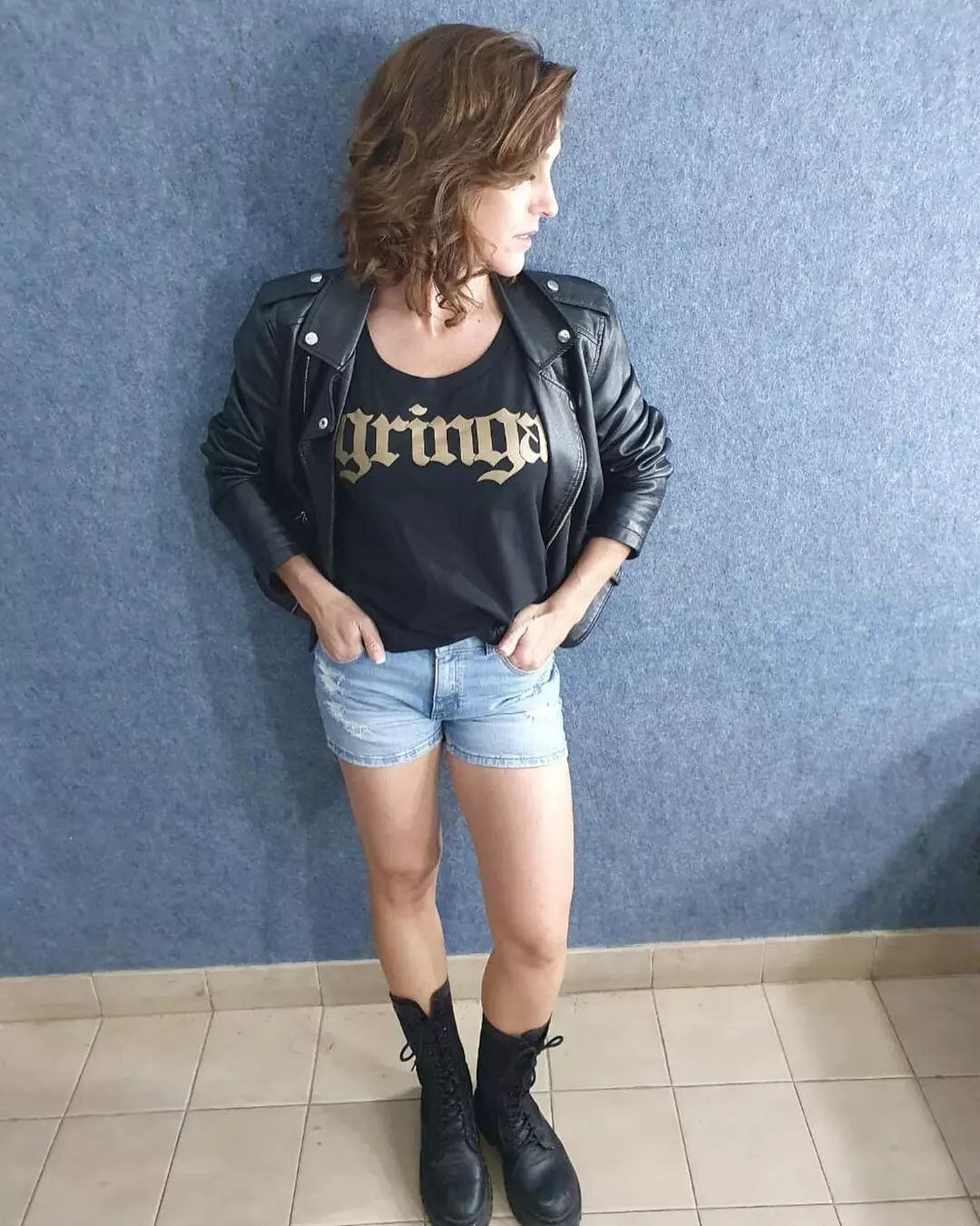 Soledad Pastorutti con un atuendo estilo heavy metal que gustó mucho en las redes