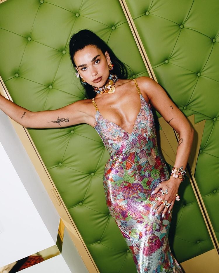 Dua Lipa dejó a todos con la boca abierta con su vestido