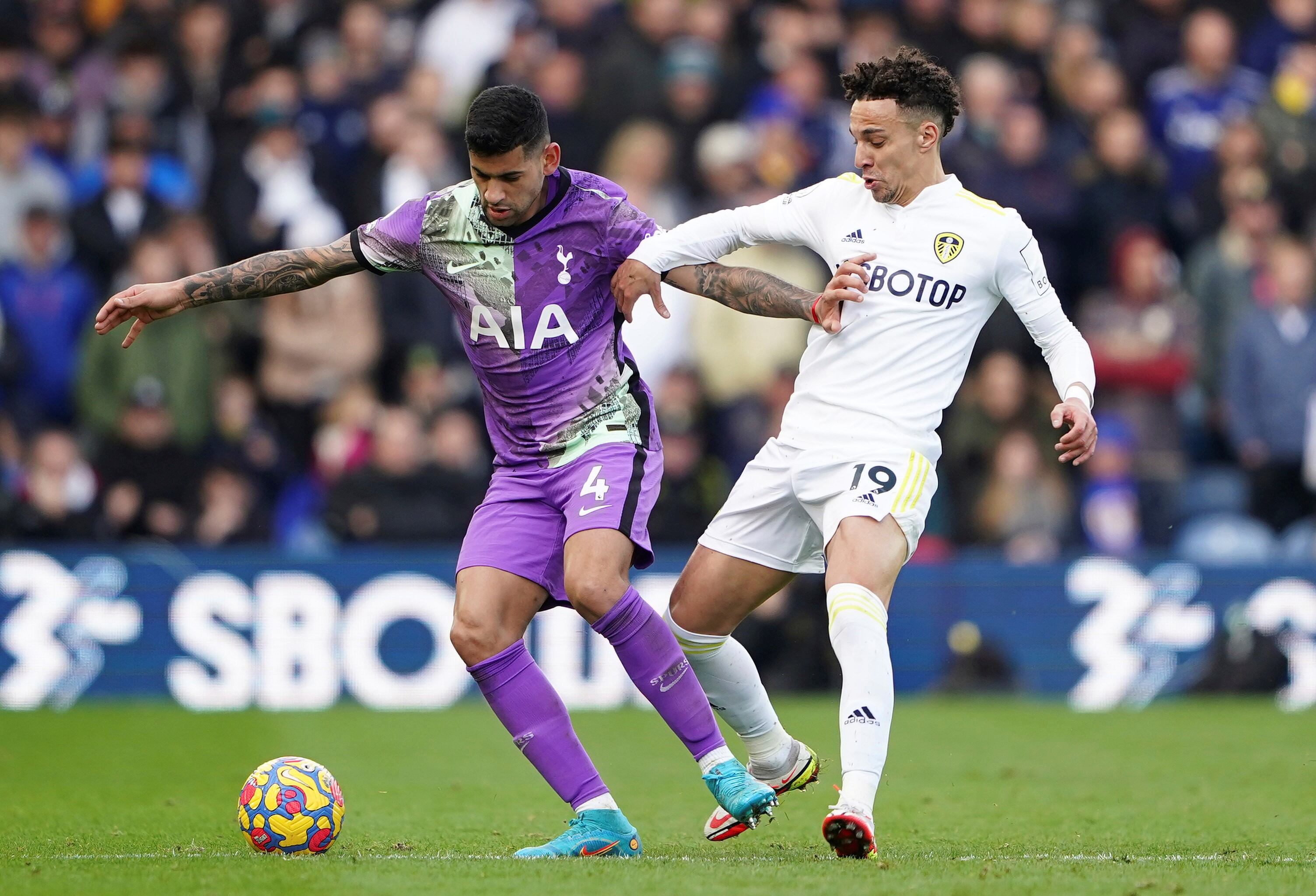 Con Cuti Romero como titular, los Spurs vencieron 4-0 / AP