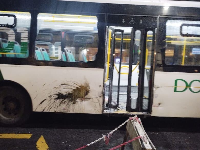 El accidente complicó el tránsito en la 9 de Julio en las primeras horas de la mañana. Foto: SAME.