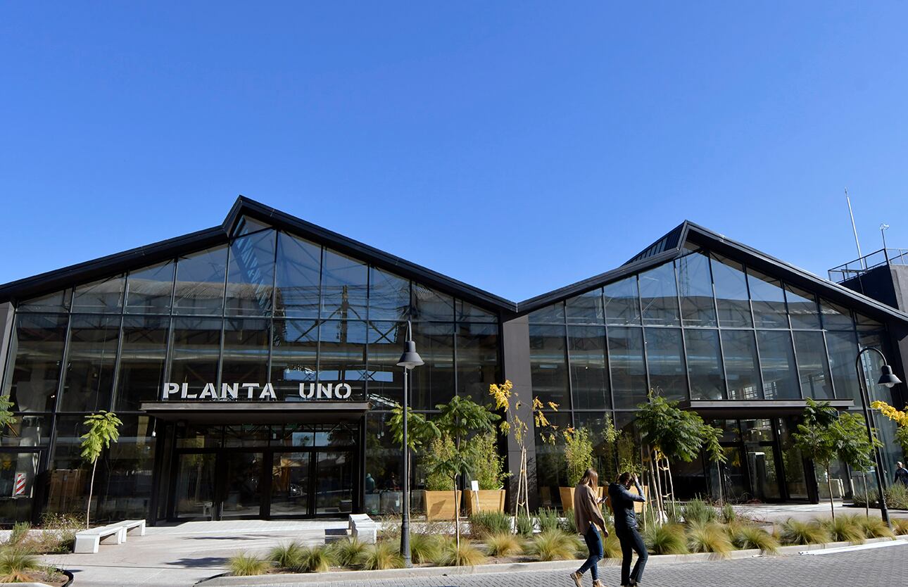 Planta Uno, el polo comercial y gastronómico que transformó Godoy Cruz. - Foto: Orlando Pelichotti