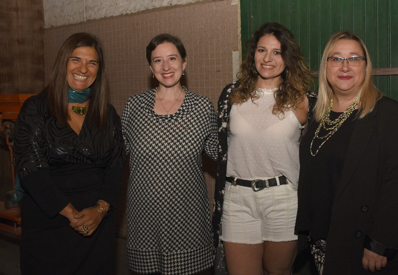 Marcela Carrizo, Vanina Manini, Ivana Groba y Ana Rusticcini. PH Eduardo Dolengiewich.               