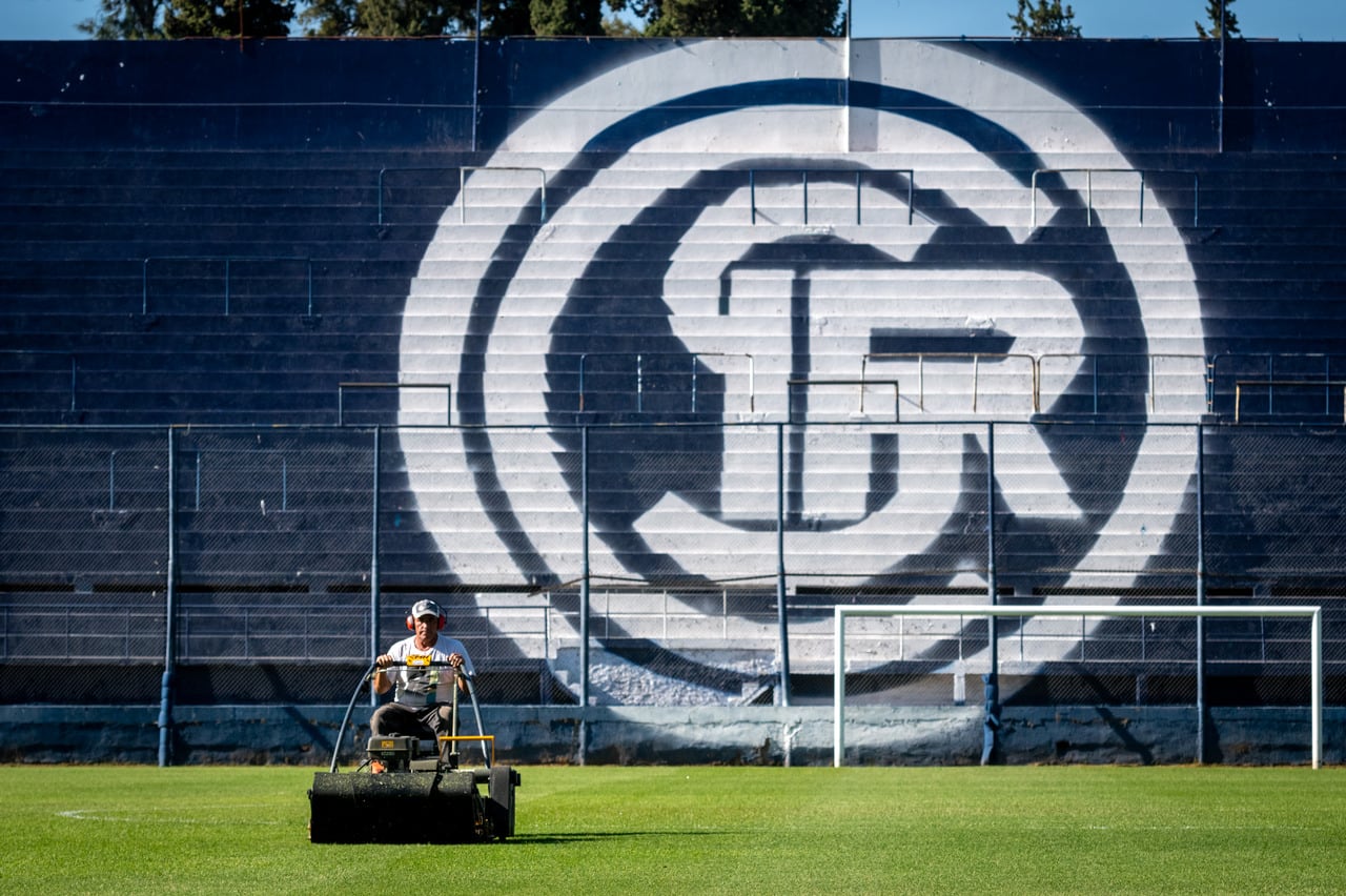 El campo de juego, acorde a un partido de Primera división. 

Foto: Ignacio Blanco / Los Andes