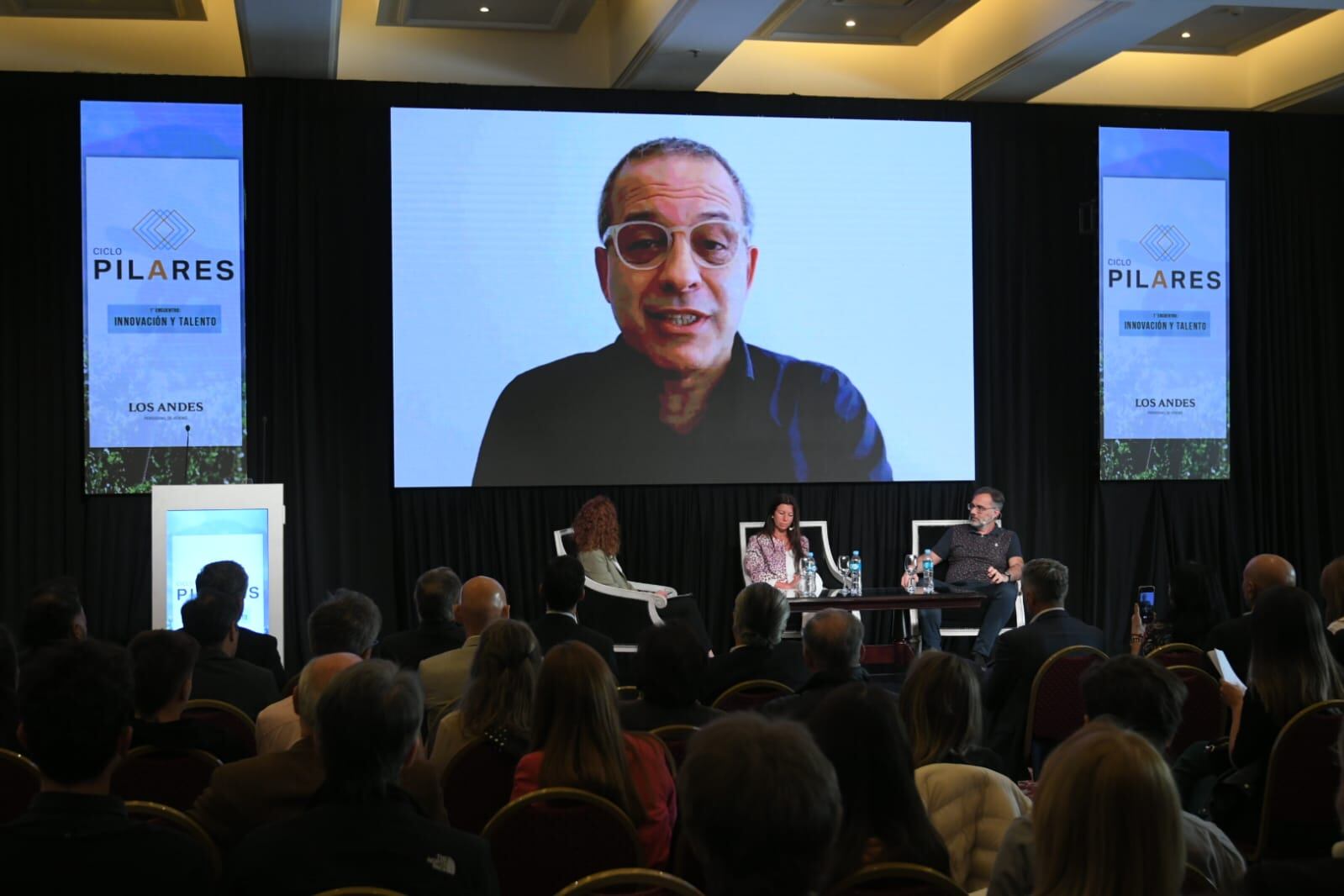 El panel moderado por Alejandra Vargas : “Cultivar el talento, esa es la cuestión”. Foto: Ignacio Blanco/Los Andes