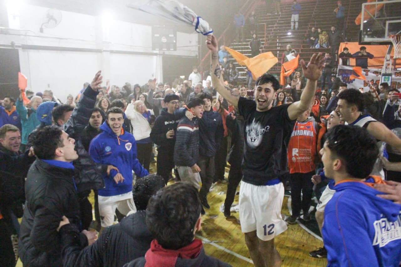 Khalil Adaro, uno de las máximas figura de Rivadavia Básquet. / Gentileza: Salto Inicial.