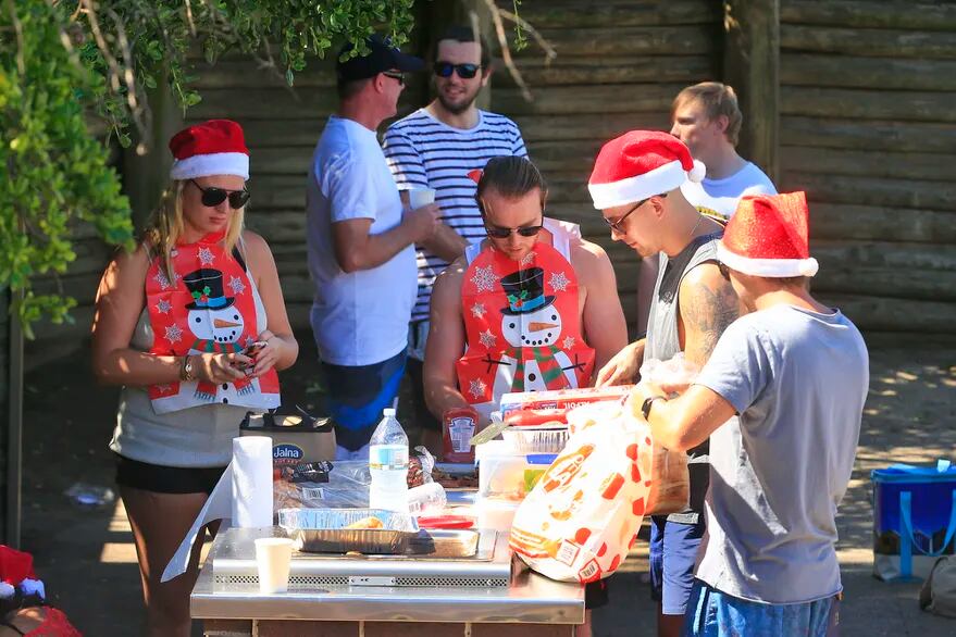 Los australianos transitan una navidad con una temperatura similares a las de nuestro país.