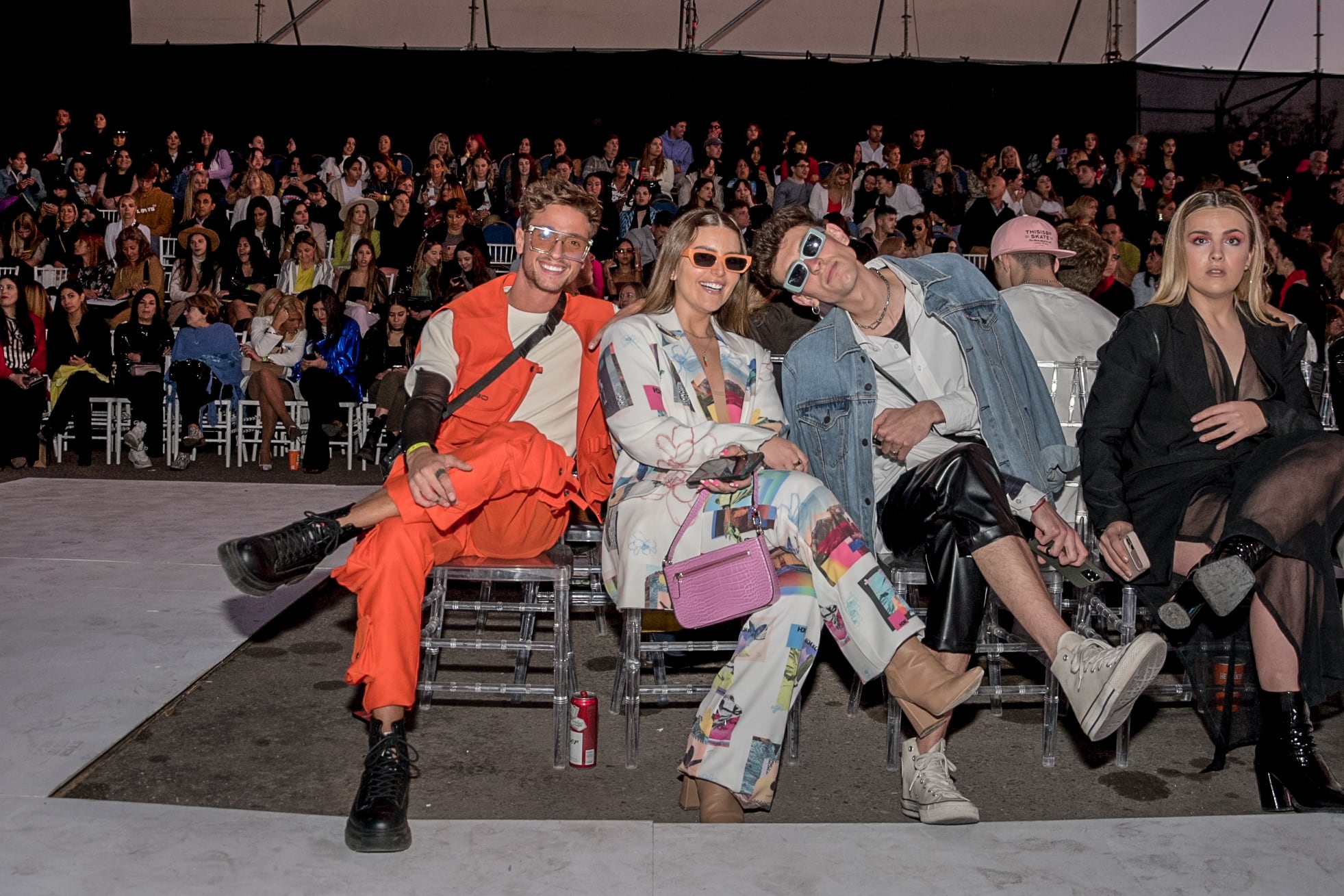 En el front row topísimos Guada y sus amigos