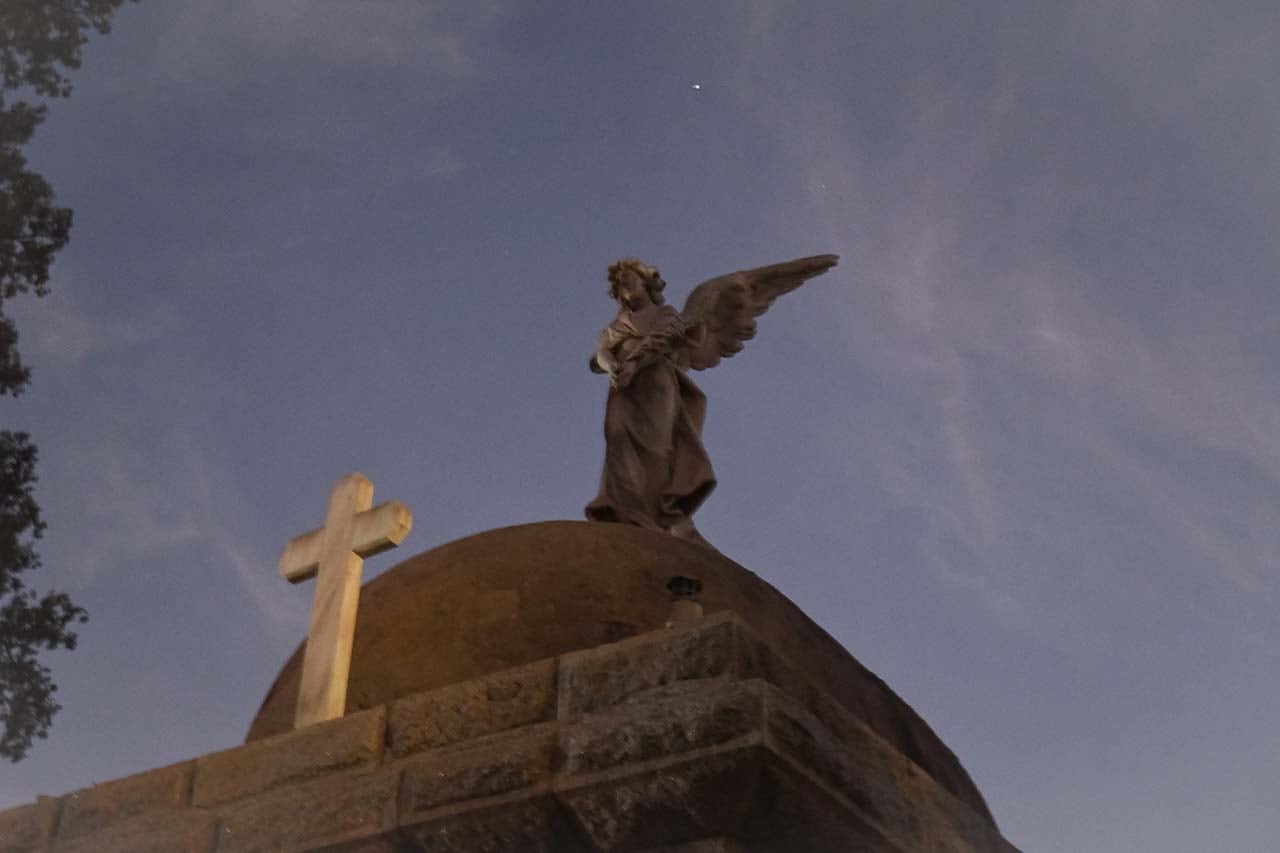 La Ciudad de Mendoza realizó nuevos encuentros en el Cementerio. El ciclo de visitas guiadas se llamó en esta ocasión "Rituales del Alma". Foto: Marcelo Rolland / Los Andes