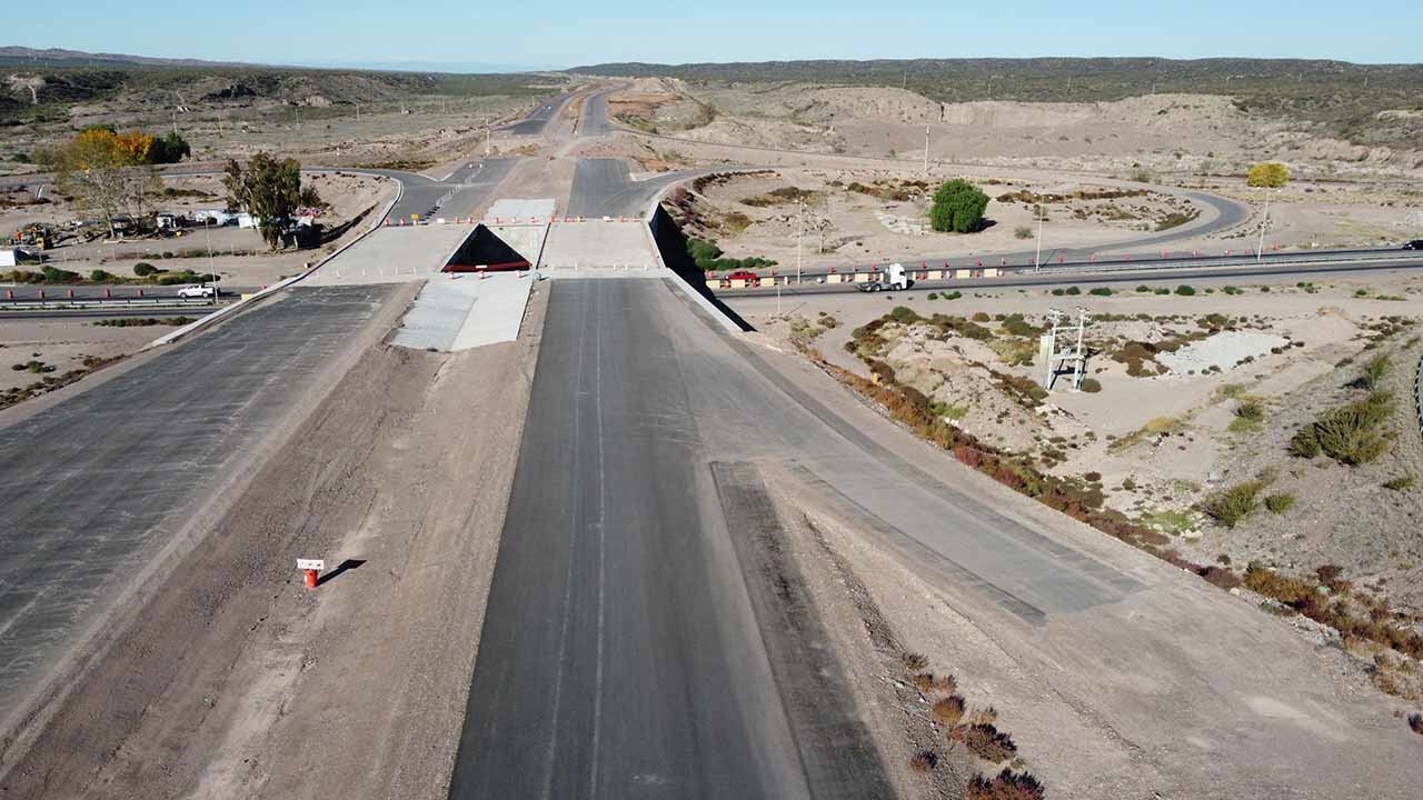 Estado de obras paralizadas de la Variante de Palmira que finaliza en el Acceso Sur y conecta con la ruta internacional 7 - Foto: Archivo / Los Andes 