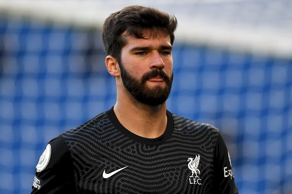 El arquero brasileño Alisson Becker.