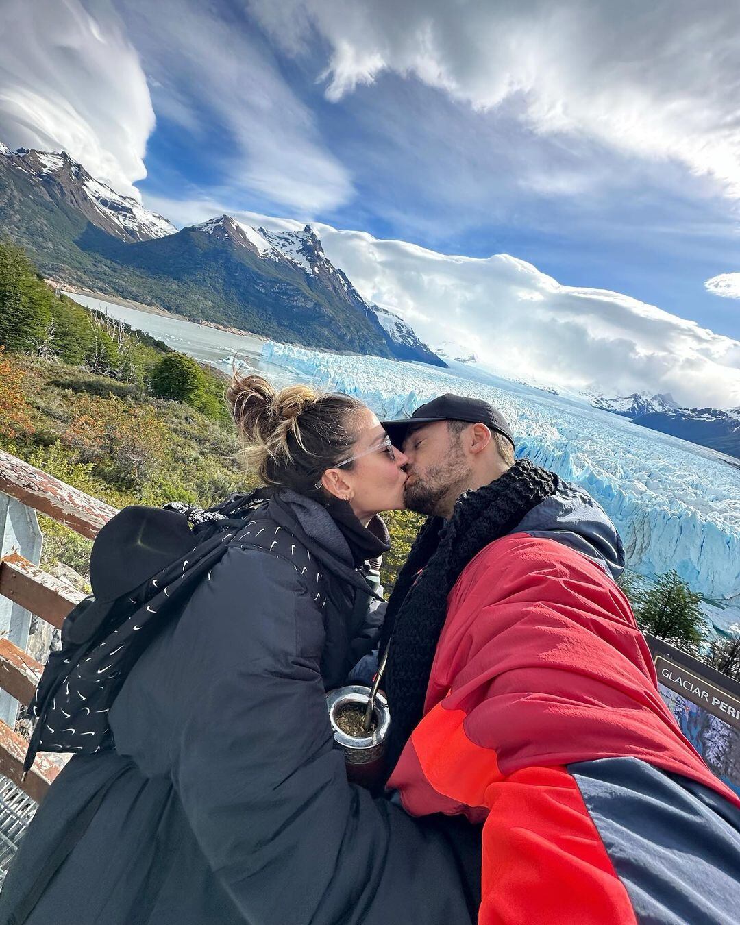 Jimena Barón y su pareja en El Calafate.