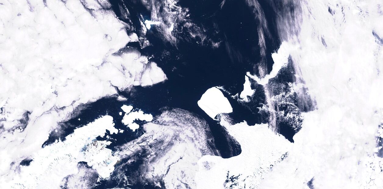 El iceberg más grande del mundo desde el espacio. Foto: Clarín