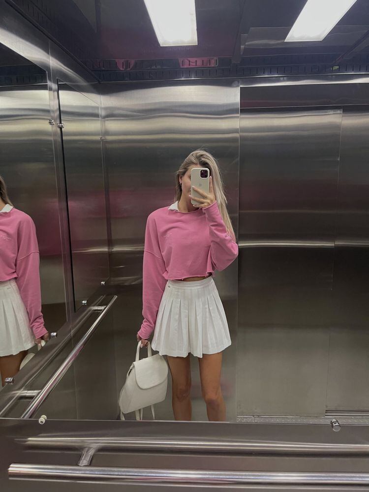 Looks para ir a ver a Barbie: rosa y blanco