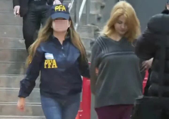 Brenda Uliarte al momento de ser detenida. Foto: Archivo / Los Andes