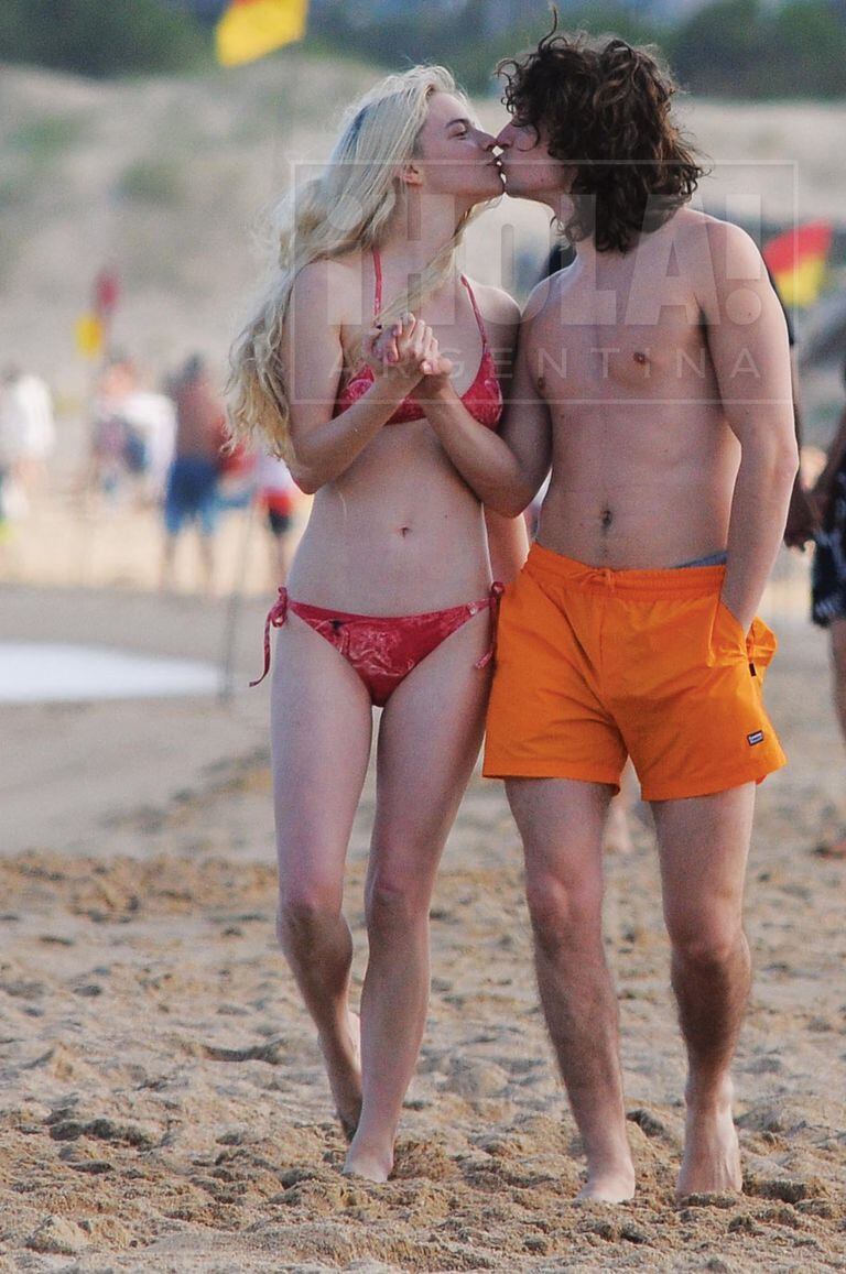 Anya Taylor-Joy en Punta del Este junto a su novio Malcolm McRae