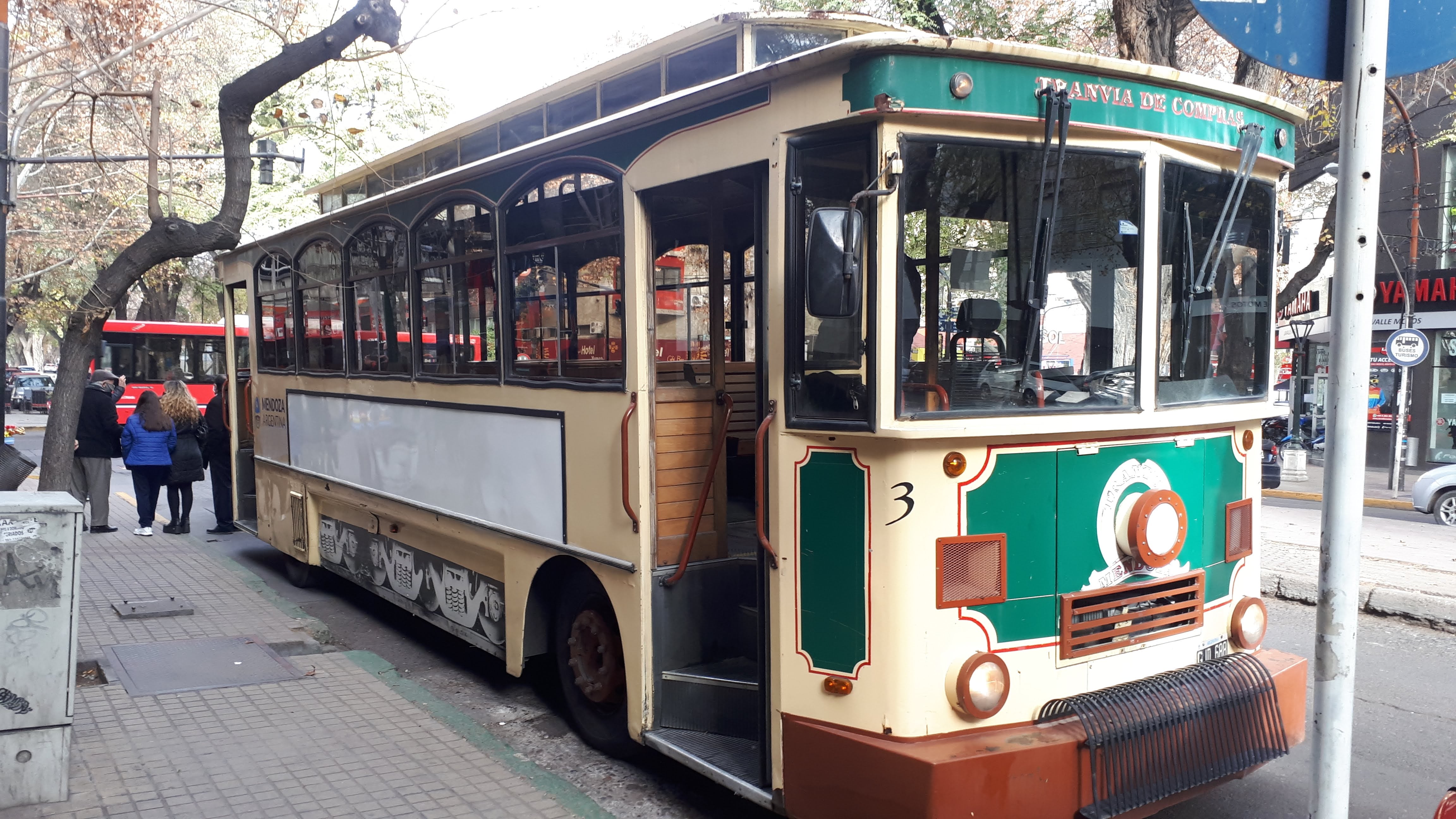 A más de 3 años del último viaje, comerciantes de Mendoza se ilusionan con la vuelta del tranvía de compras. Foto: Gentileza AUTAM