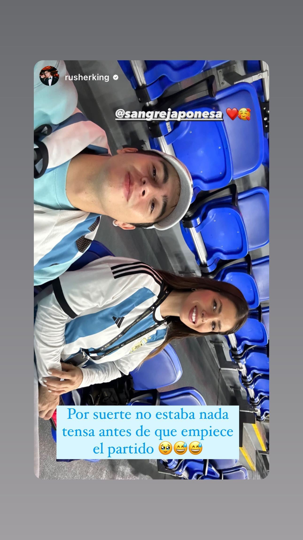 La foto que Rusherking sacó junto a la China Suárez y que ella después compartió en sus historias.