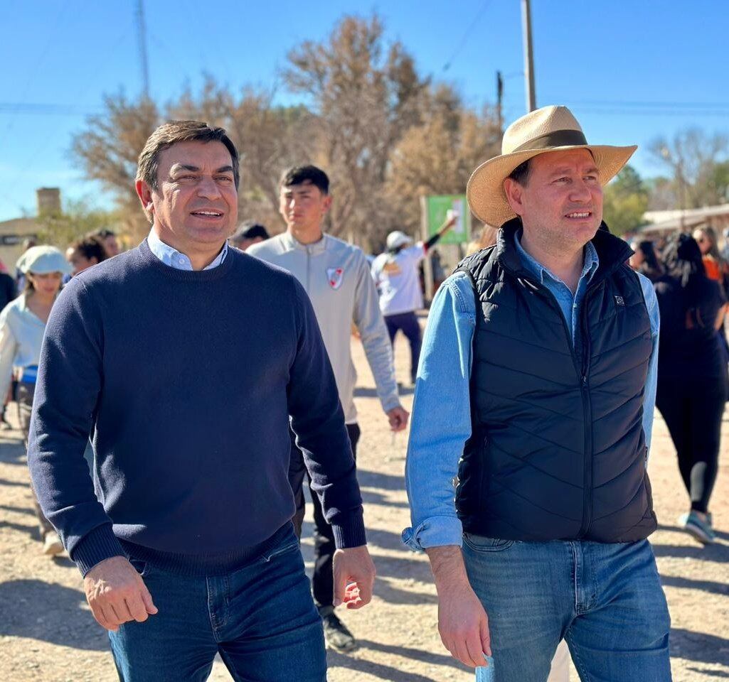 El 20 de agosto, el candidato de La Unión Mendocina anunció la incorporación a su espacio del intendente peronista de Lavalle Roberto Righi.