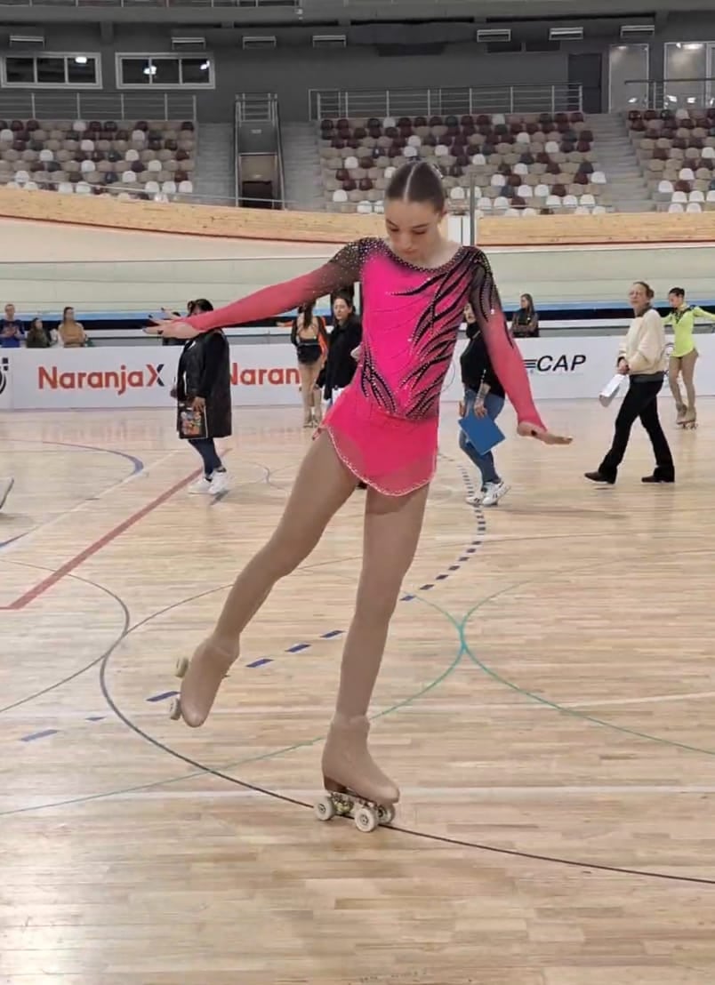 Camila Onetto tiene 14 años y necesita ayuda para representar a Argentina en el Mundial de Patinaje Artístico que se desarrollará en Italia.