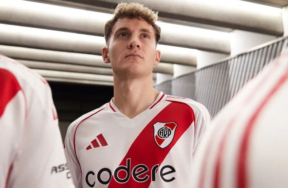 River presentó su nueva camiseta y un detalle impactó a sus fans