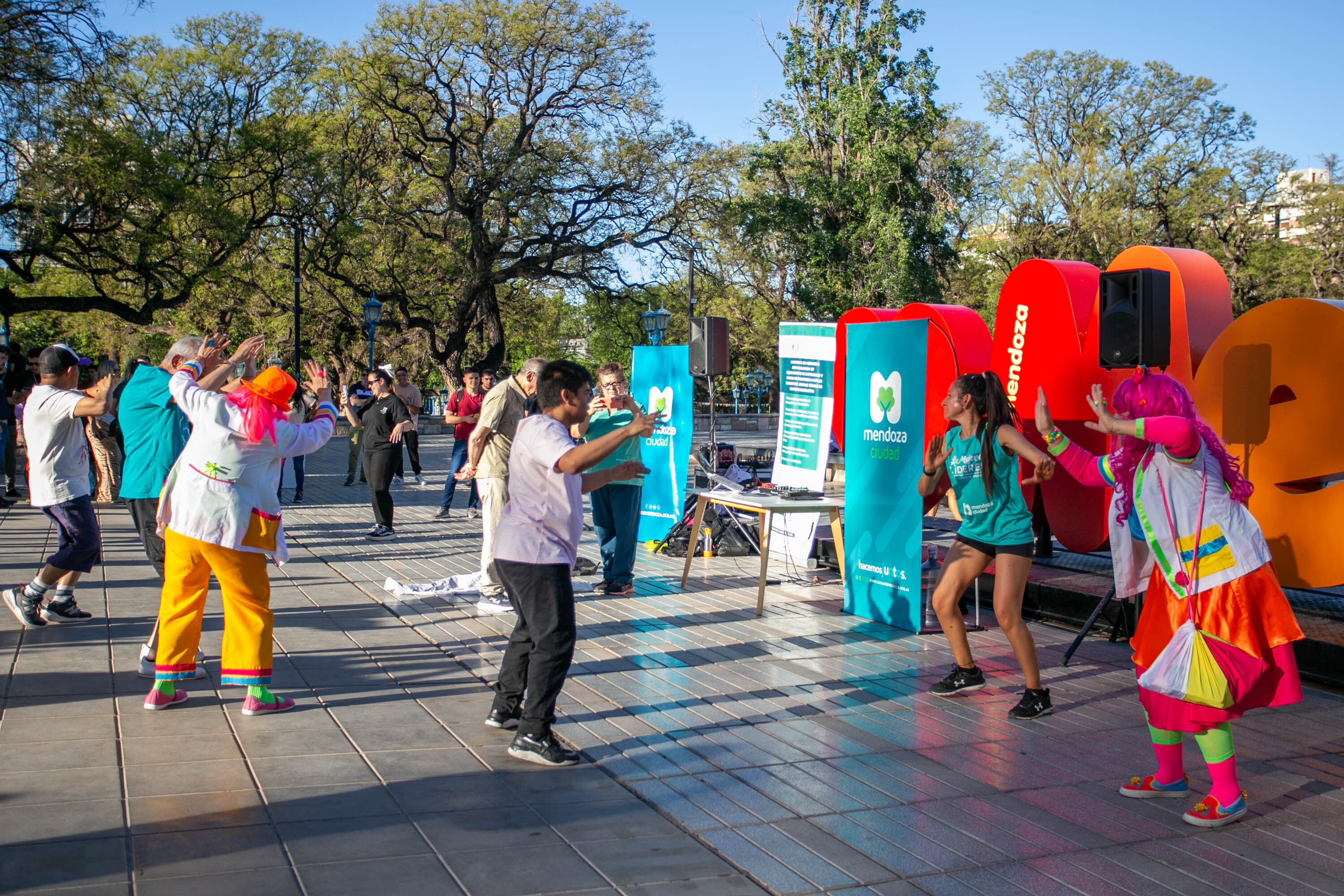 La Ciudad de Mendoza celebró el Festival de Inclusión en la plaza Independencia