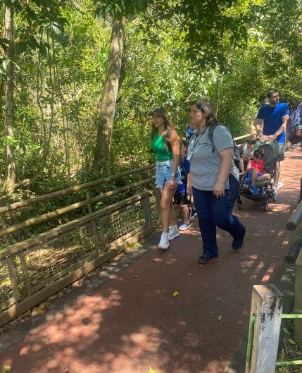 Antonela Roccuzzo en las Cataratas del Iguazú