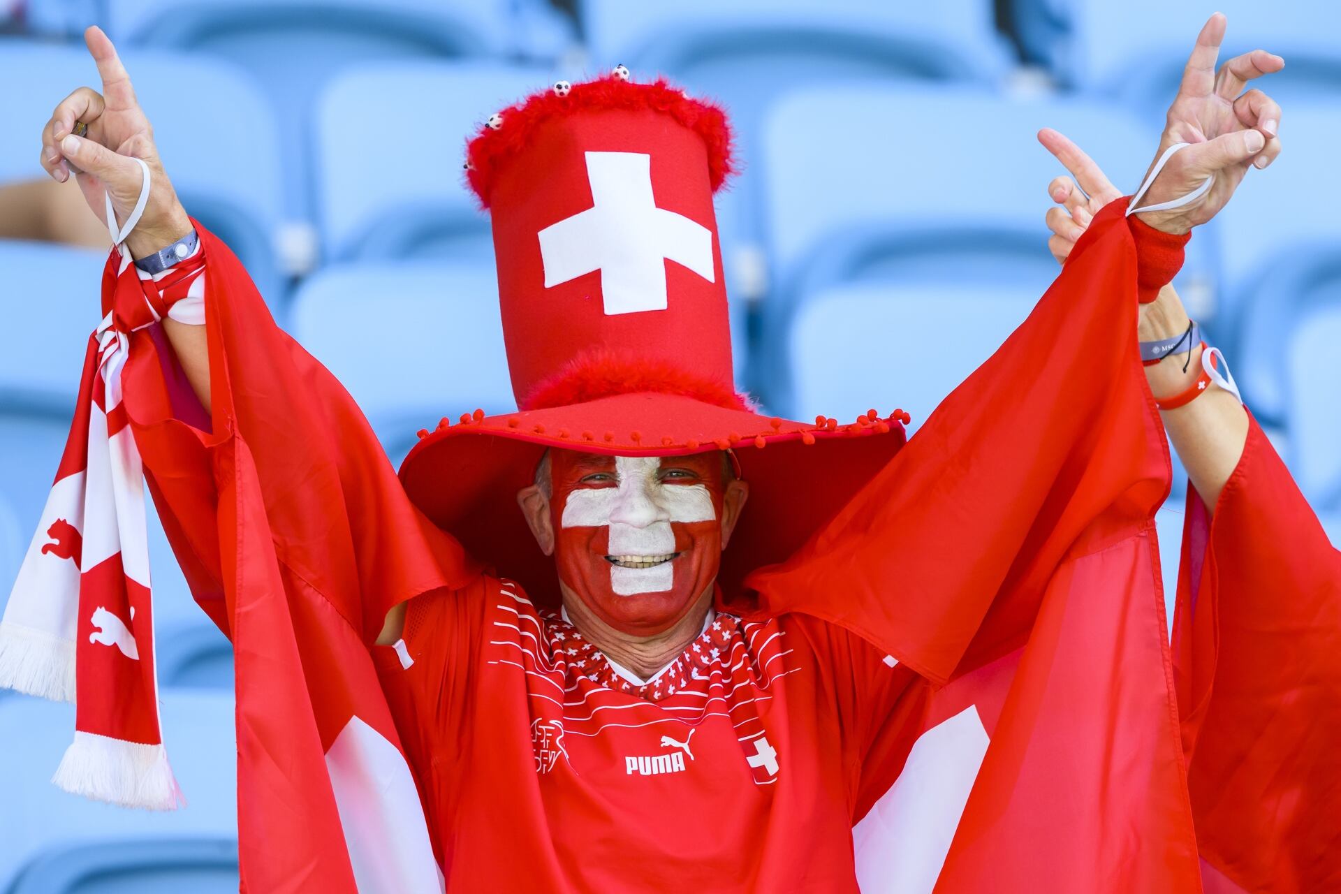 Todo el color de los fanáticos en la Copa del Mundo Qatar 2022. Foto: EFE