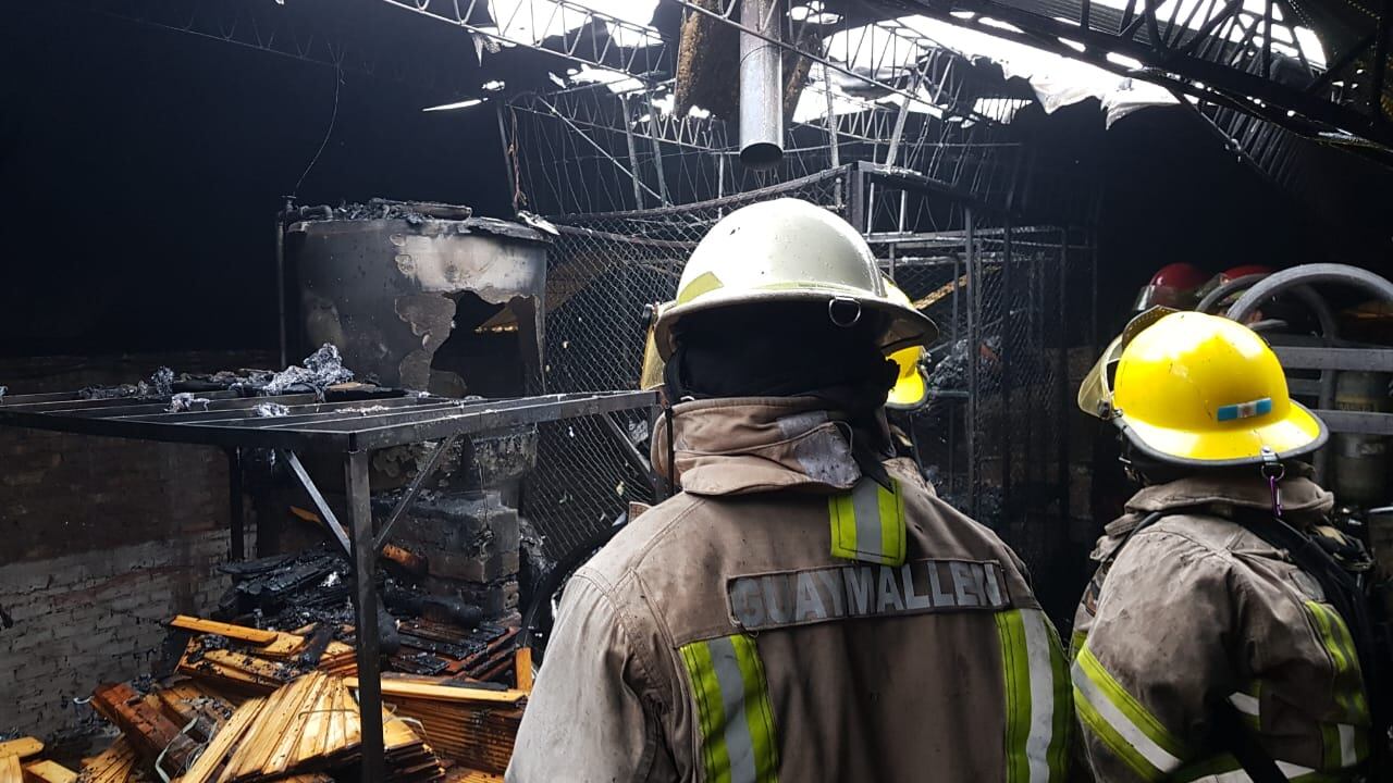 Incendio en un depósito de Guaymallén - Gentileza