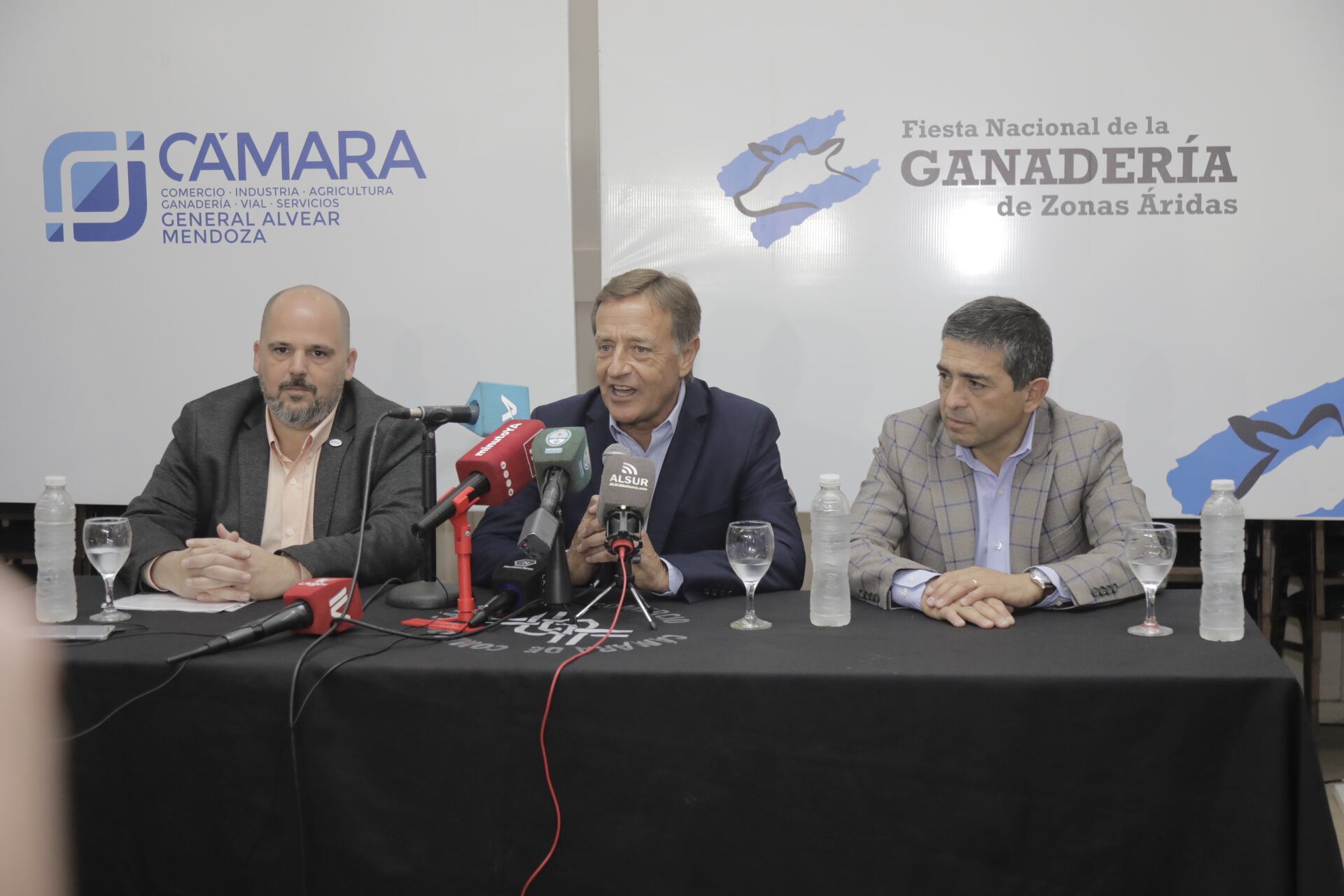 Suárez en la Fiesta de la Ganadería: “Vamos a presentar al Coirco otro proyecto de Portezuelo del Viento con el Trasvase incluido”.