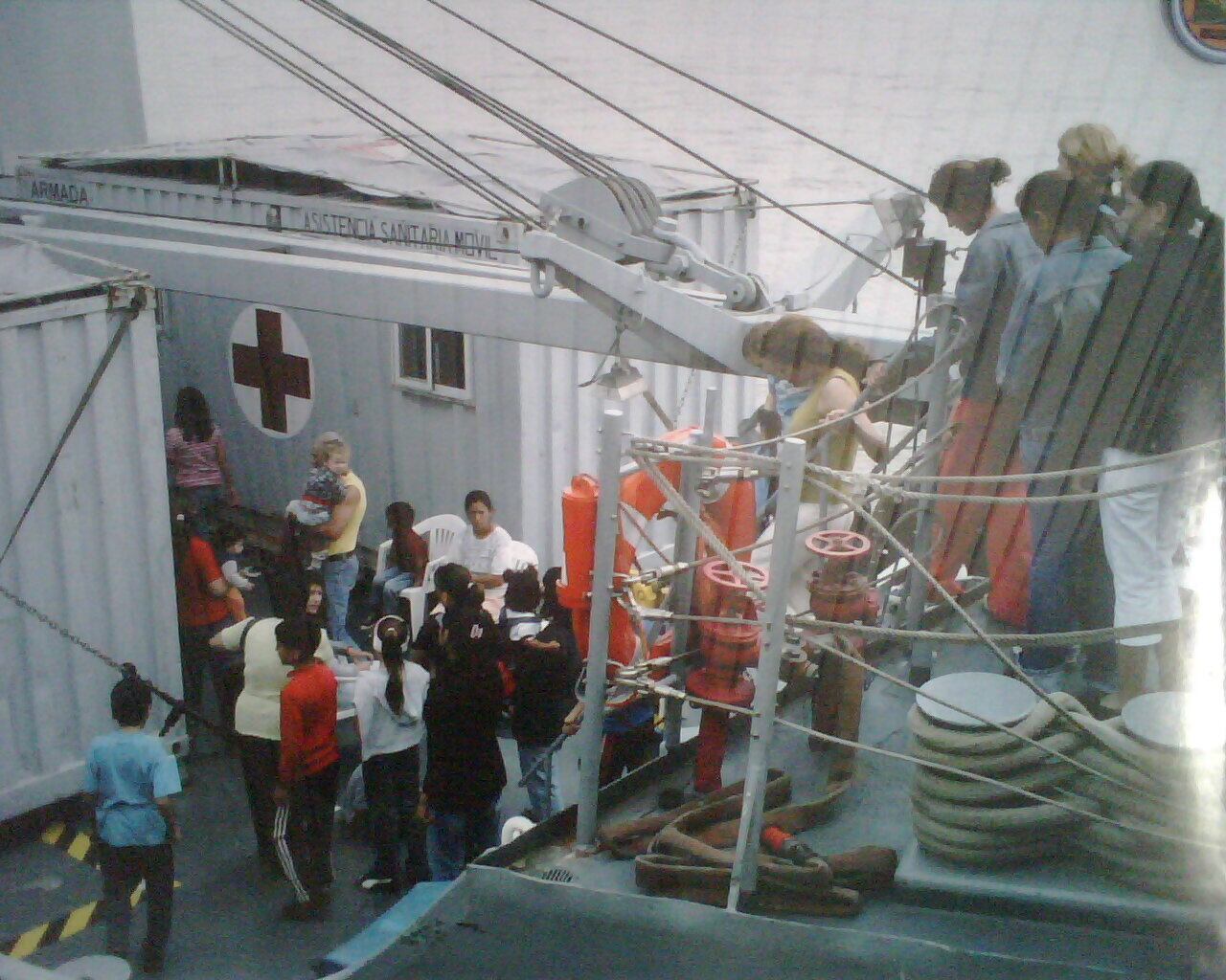 Instaliciones del Hospital Reubicable montado en Puerto Principe Haití. Operado por efectivos de los Cascos Azules argentinos atendiendo a población civil. Foto: Ministerio de Defensa / Clarín Central