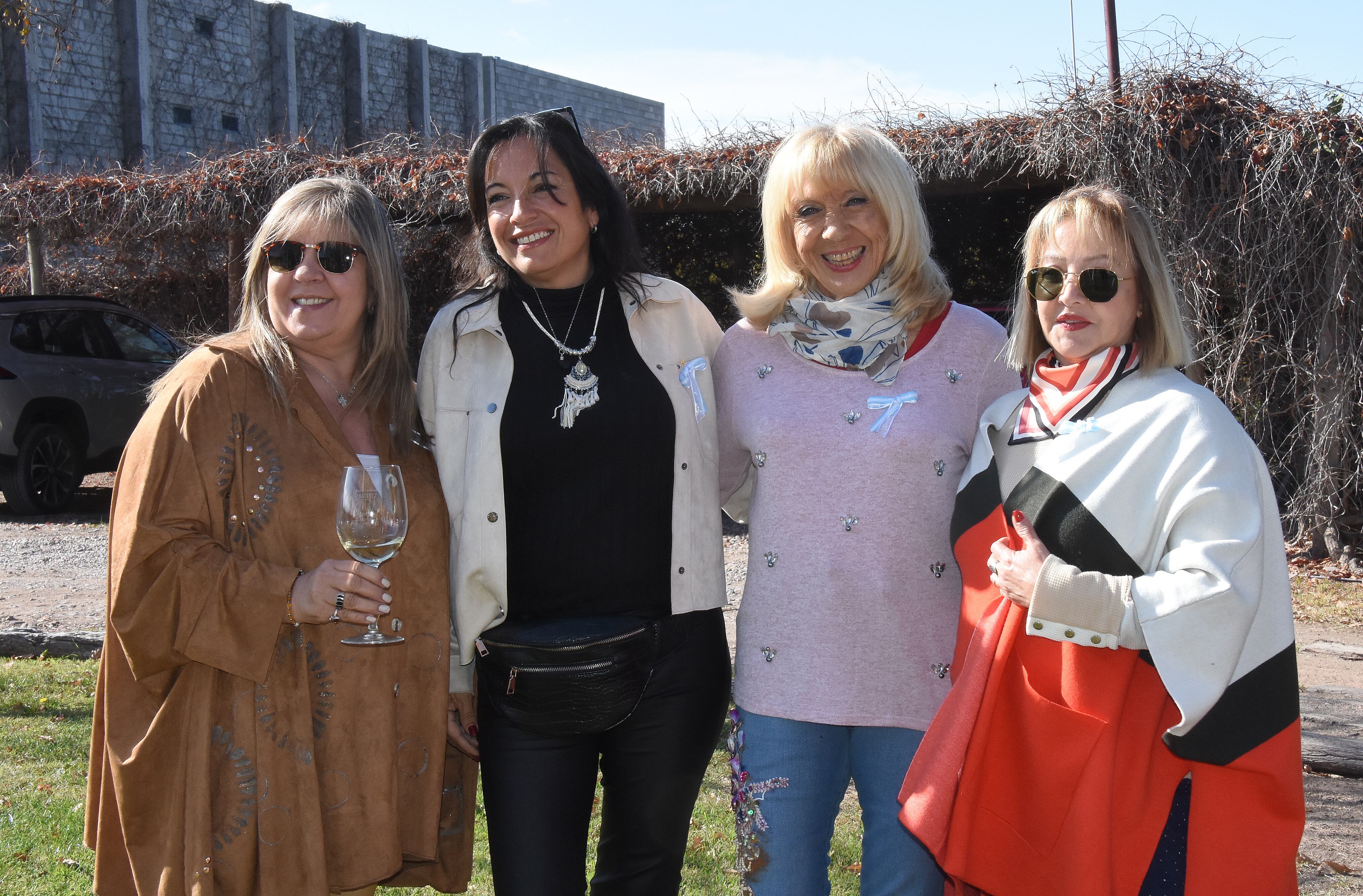 Silvia Cervós, Viviana Valverde, Lila Levinson y Adriana Carrasco.