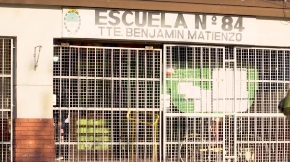 Se cree que los chicos se podrían haber intoxicado con el agua en la escuela. Foto: Web.