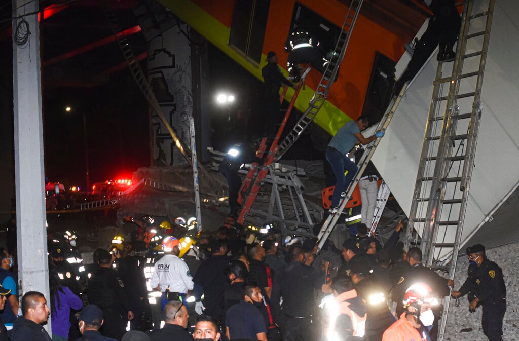 Las imágenes de la tragedia en el metro de la Ciudad de México - 