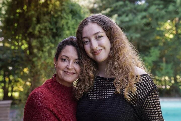 Daniela y su hija Malena, las protagonistas del video viral. 