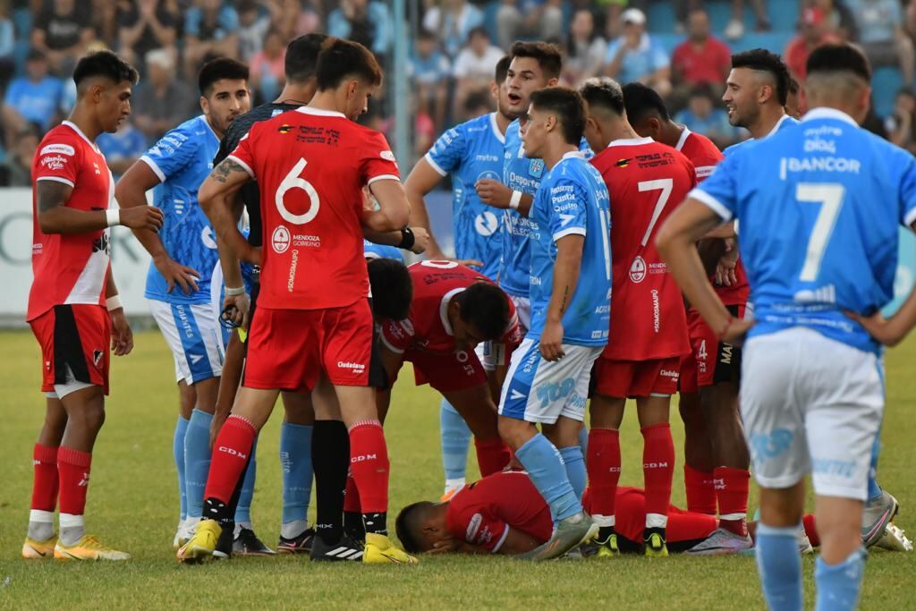 Estudiantes RC y su duelo ante Maipú, por la ida de semifinales del Reducido de la Primera Nacional, (Tomi Fragueiro / La Voz)